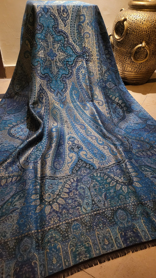 Ocean blue : Gandhara reversible moonlight
