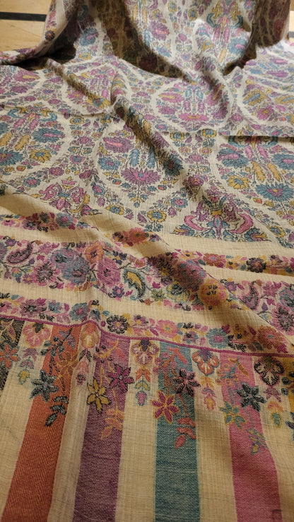 Persian kanni : shawl