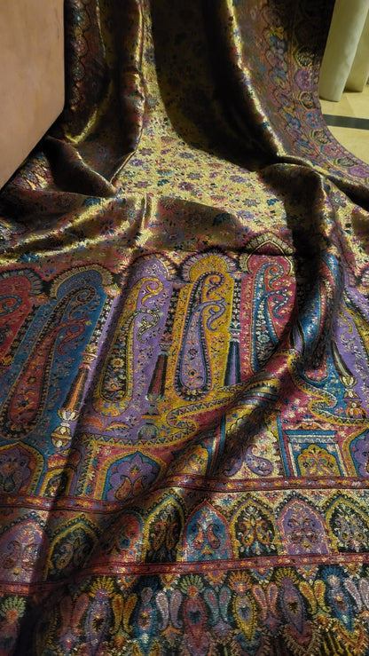 Bold and beautiful : Reversible gandhara kanni