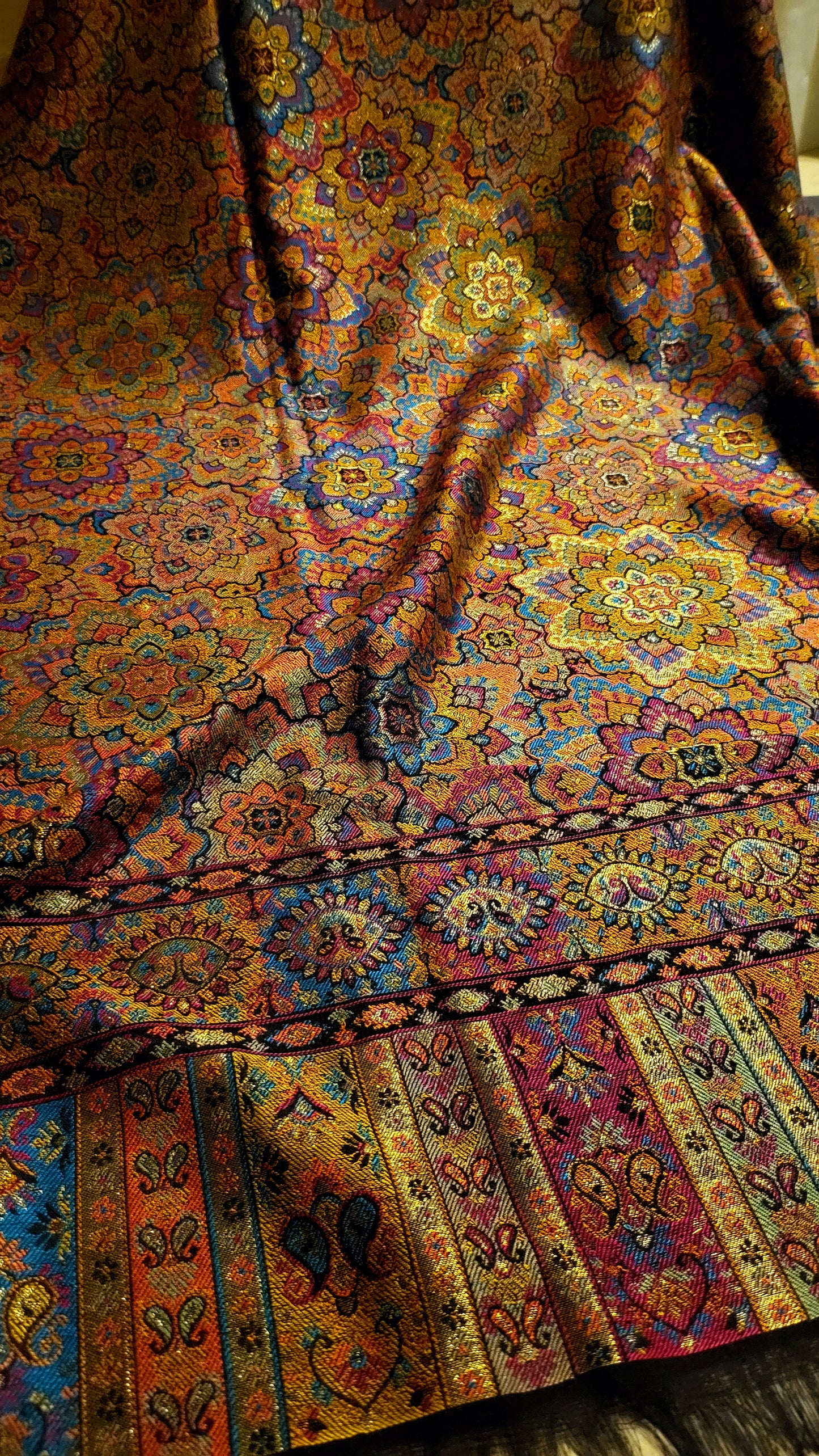 Double beam : Moonlight kanni shawl