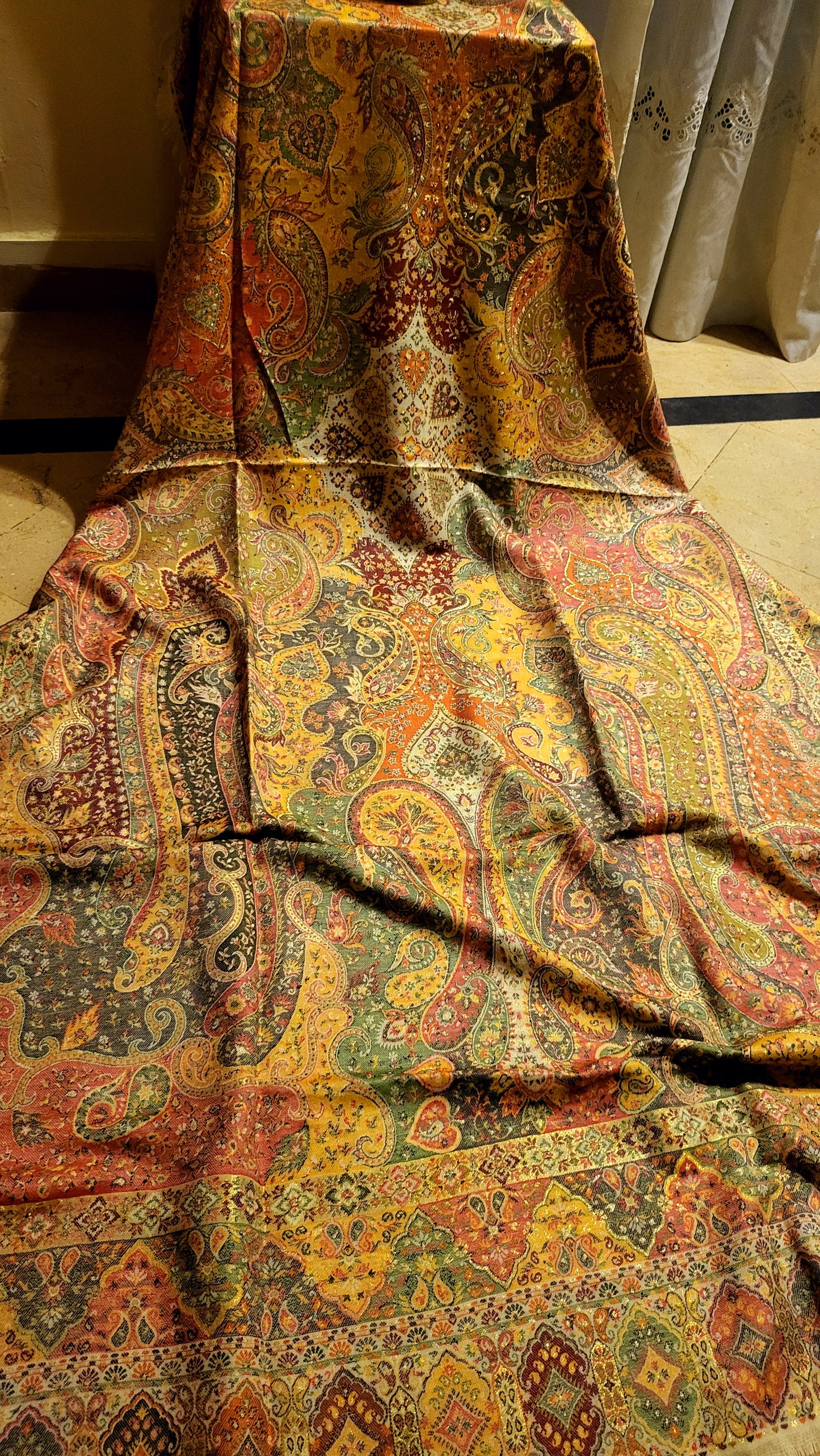 Tabraizi kanni : Moonlight shawl