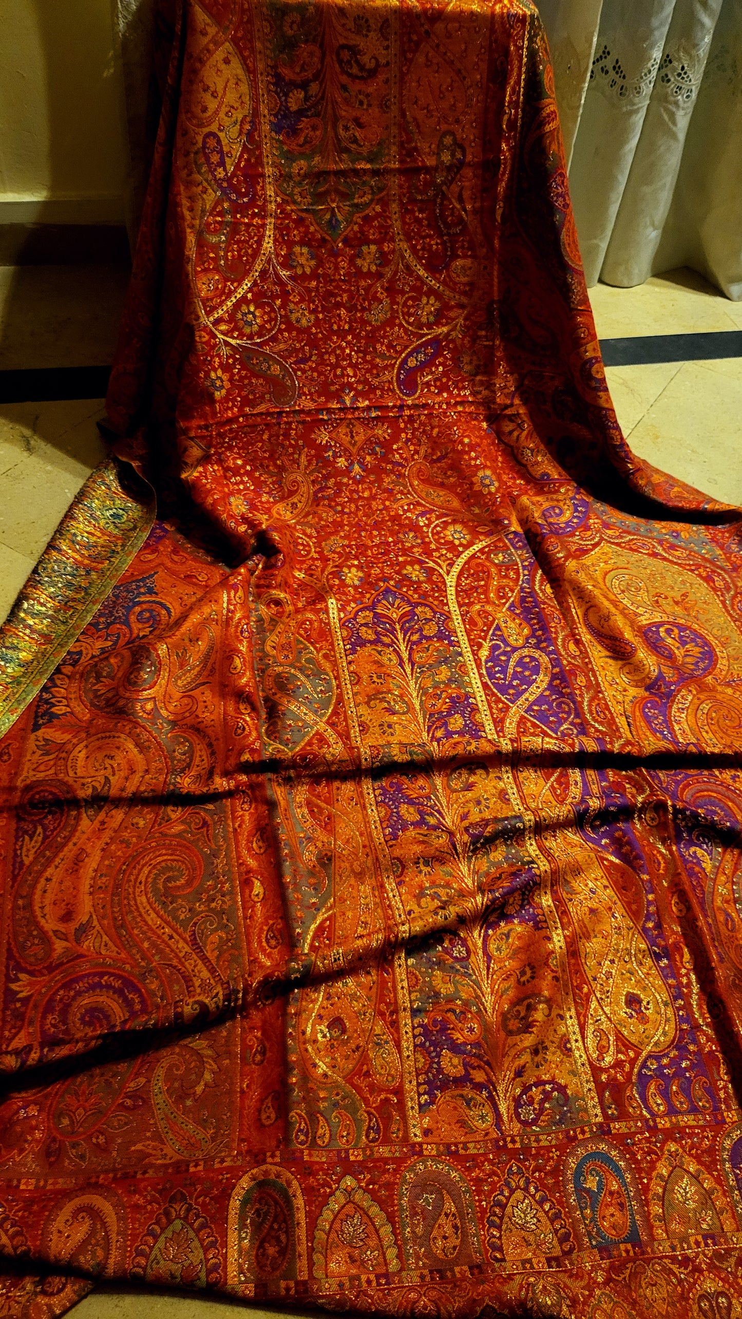 Red and rust : Tabraizi kanni shawl
