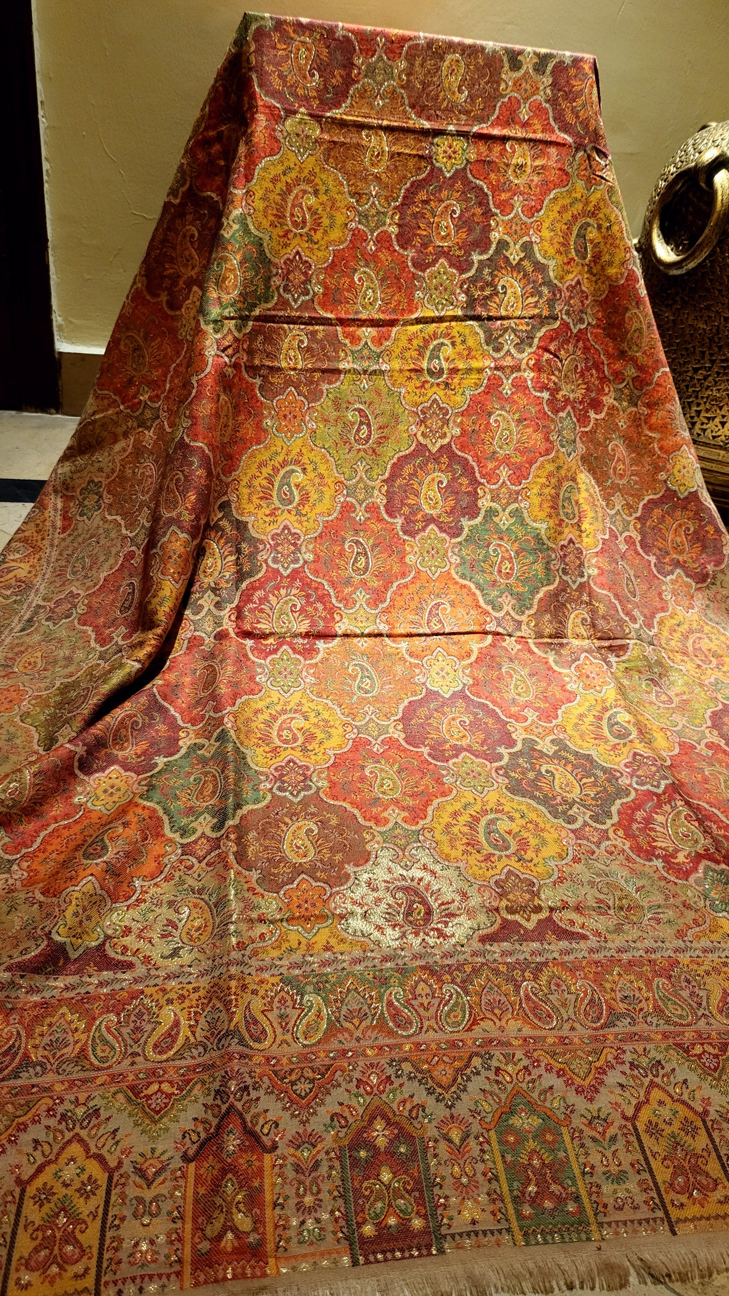 Rust and beige : tabraizi kanni shawl