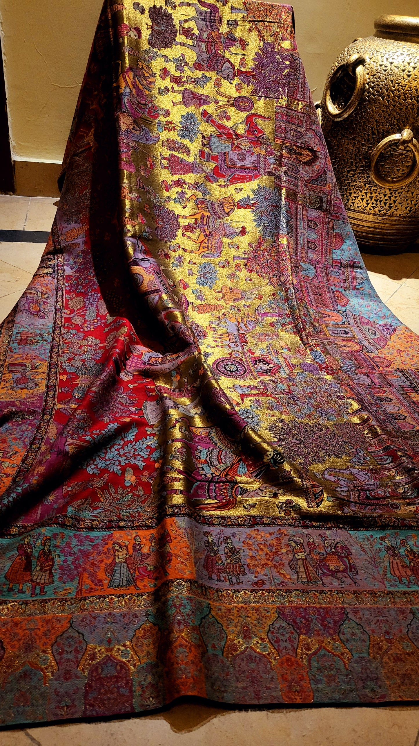 Royal darbar : Triple beam kanni shawl