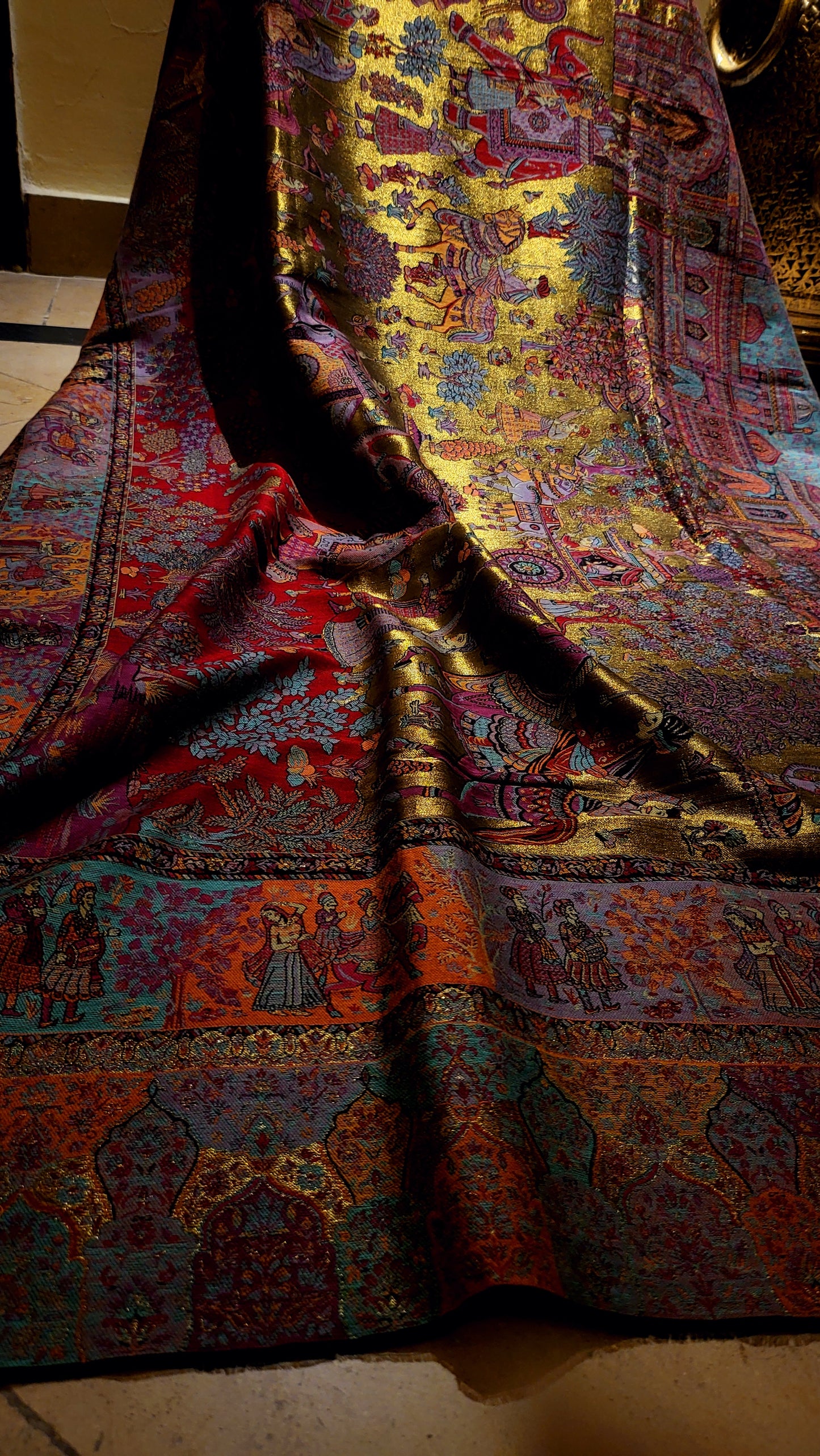 Royal darbar : Triple beam kanni shawl