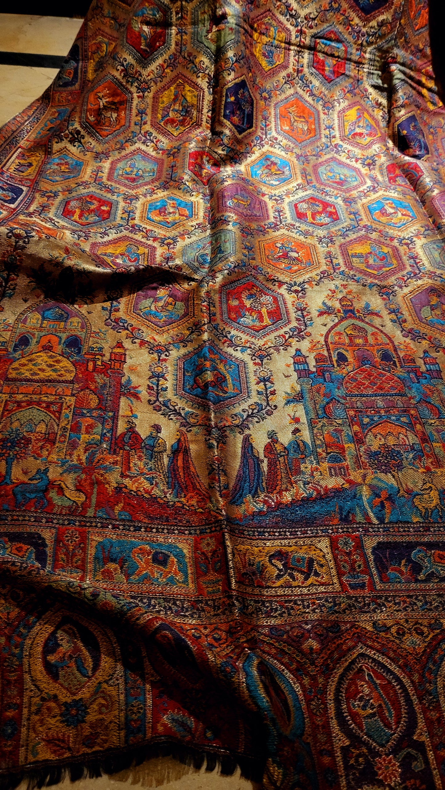 Noor mehal : Moonlight kanni shawl