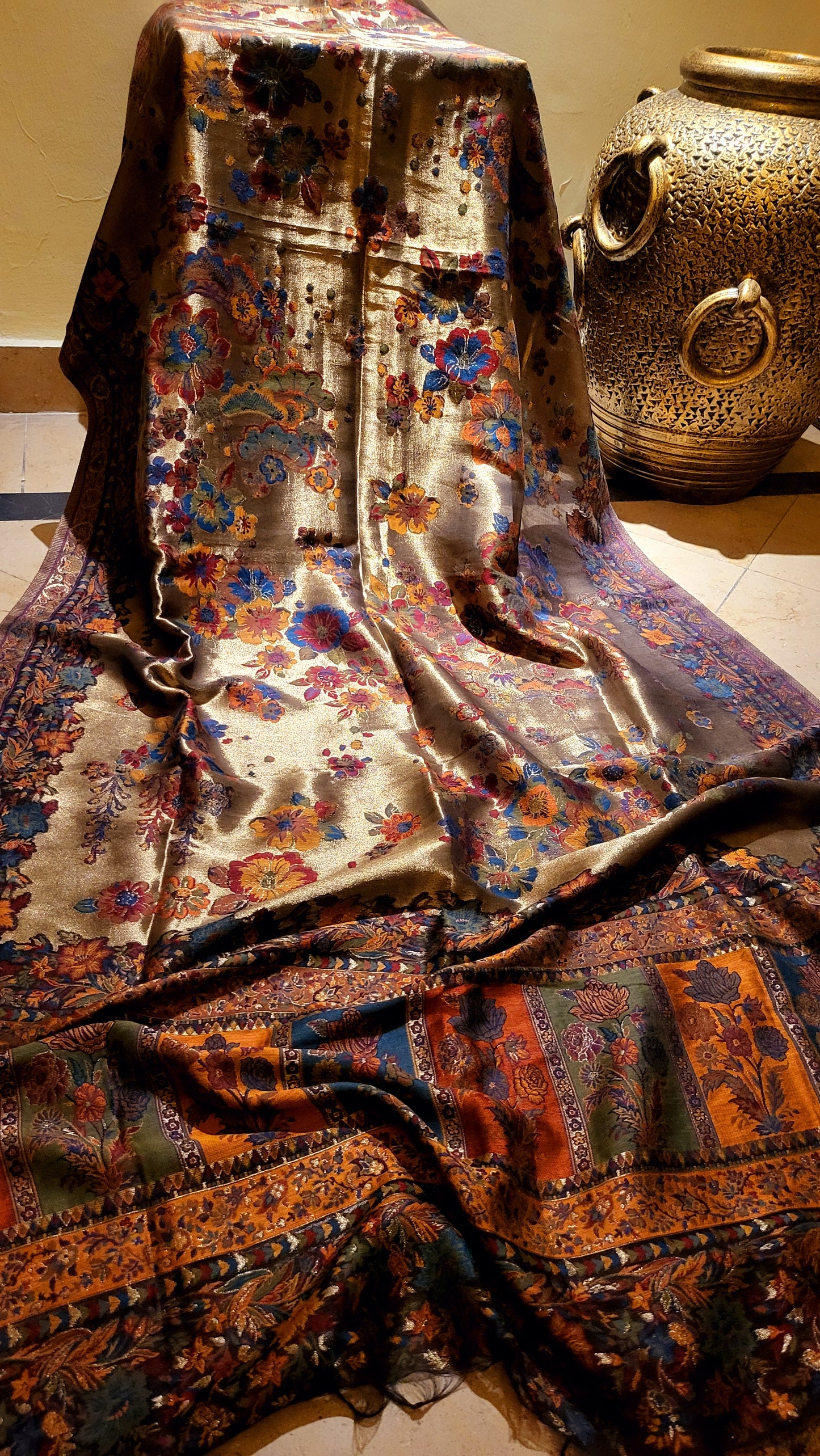 Silky moonlight : kanni shawl