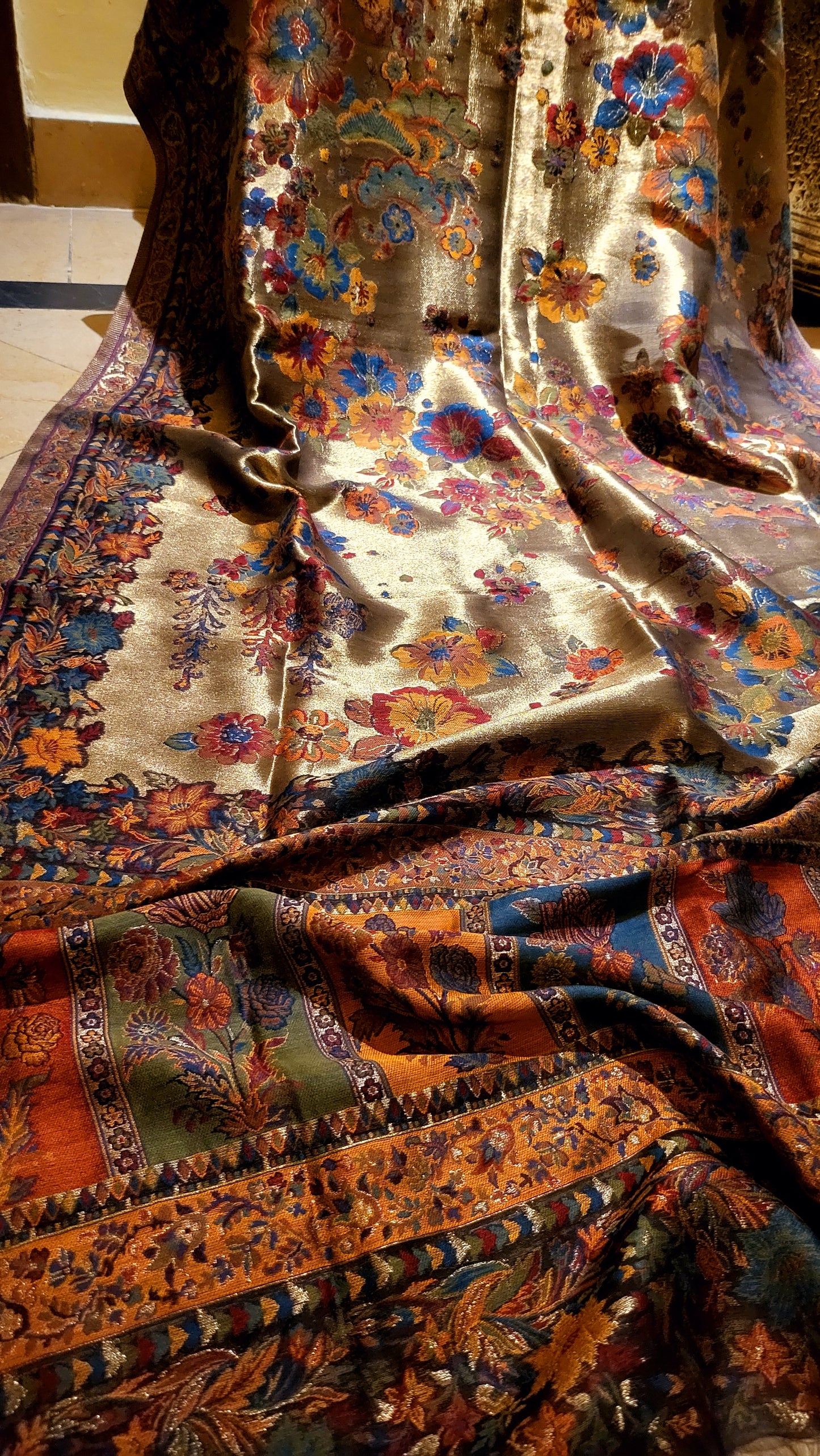 Silky moonlight : kanni shawl
