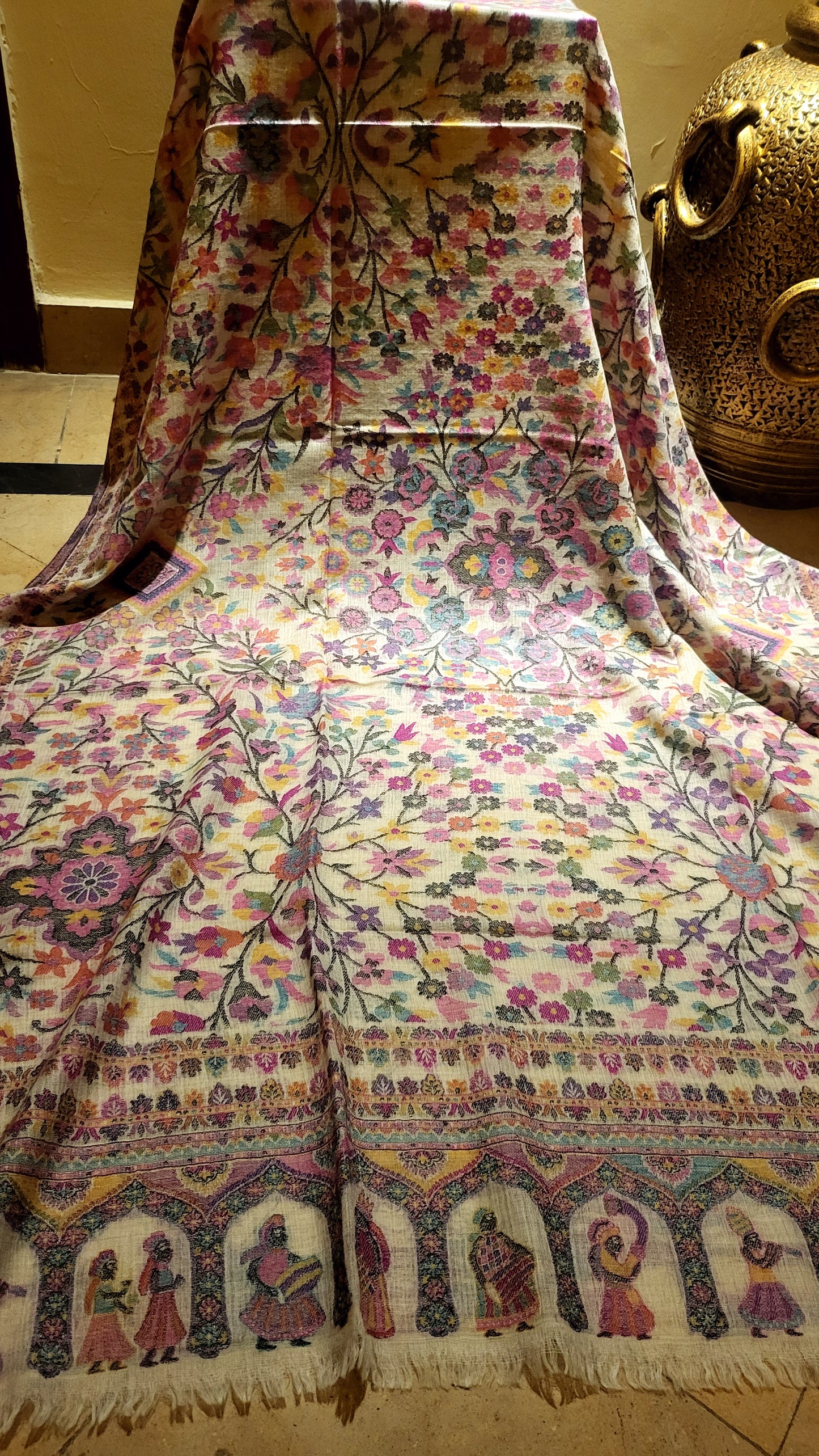 Garden of dream : persian kanni shawl