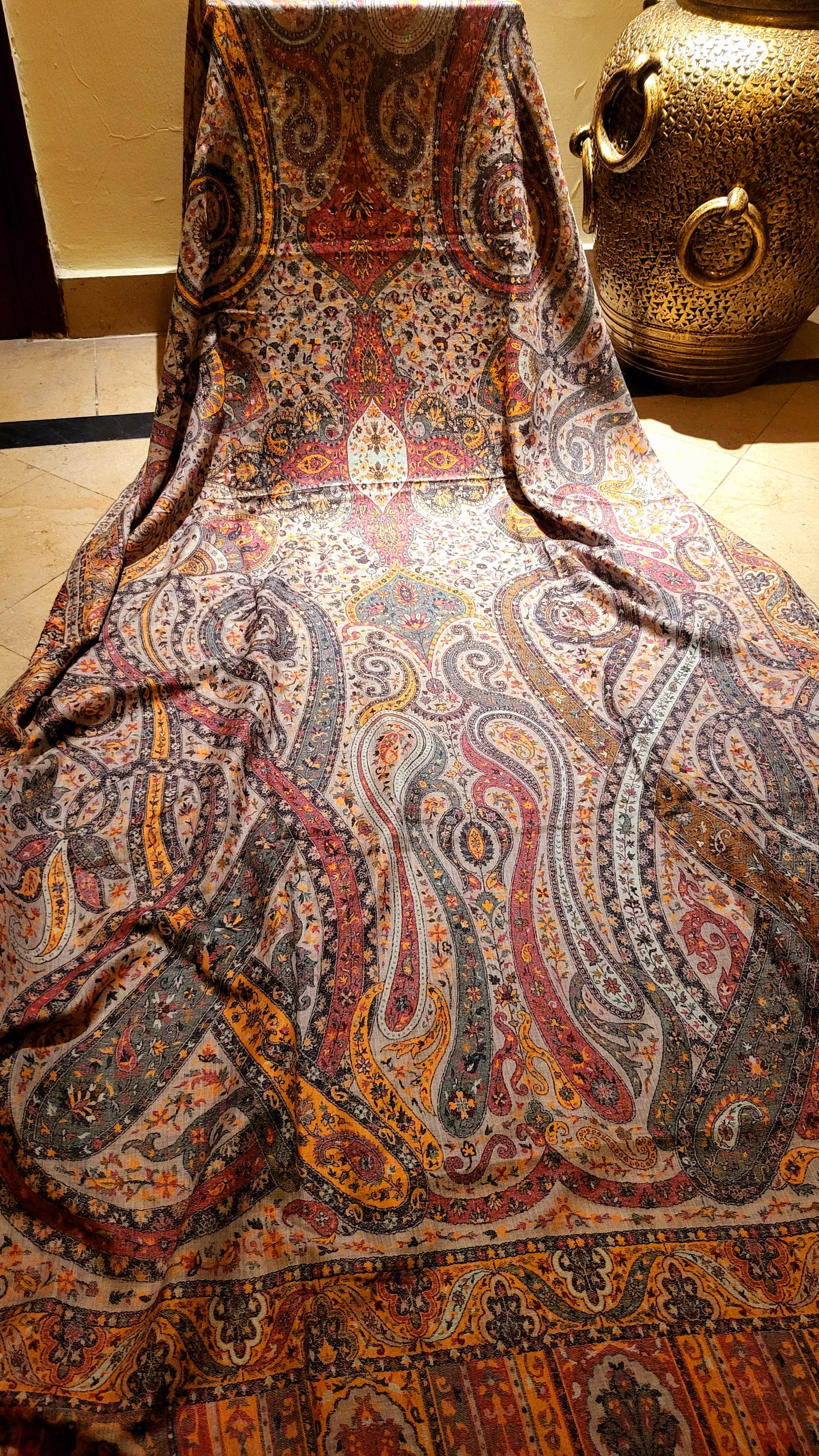 Persian kanni : shawl