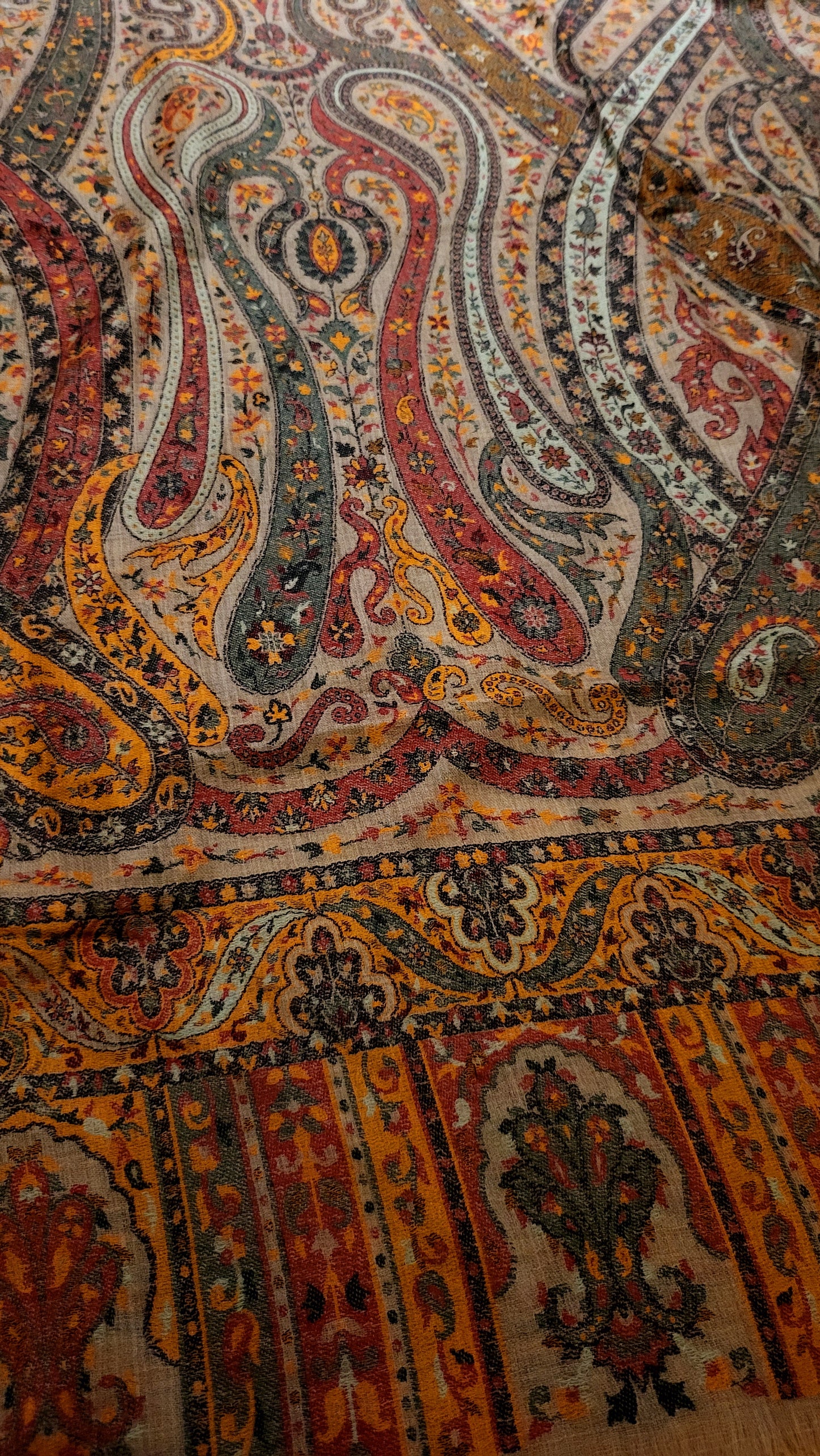 Persian kanni : shawl