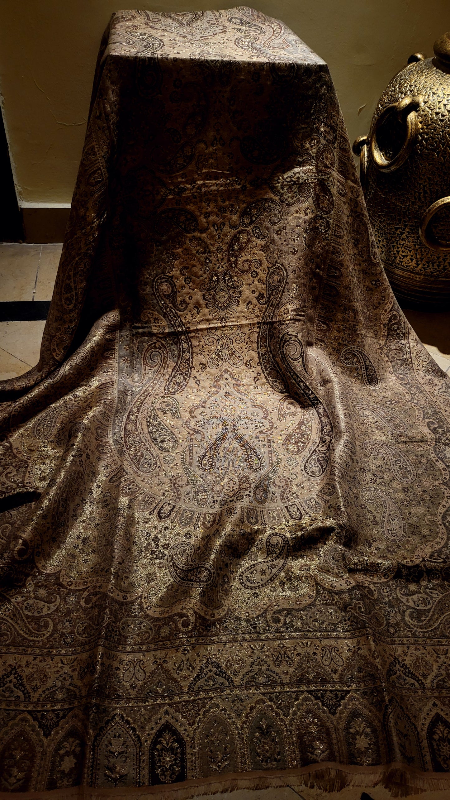 Reversible moonlight : shawl