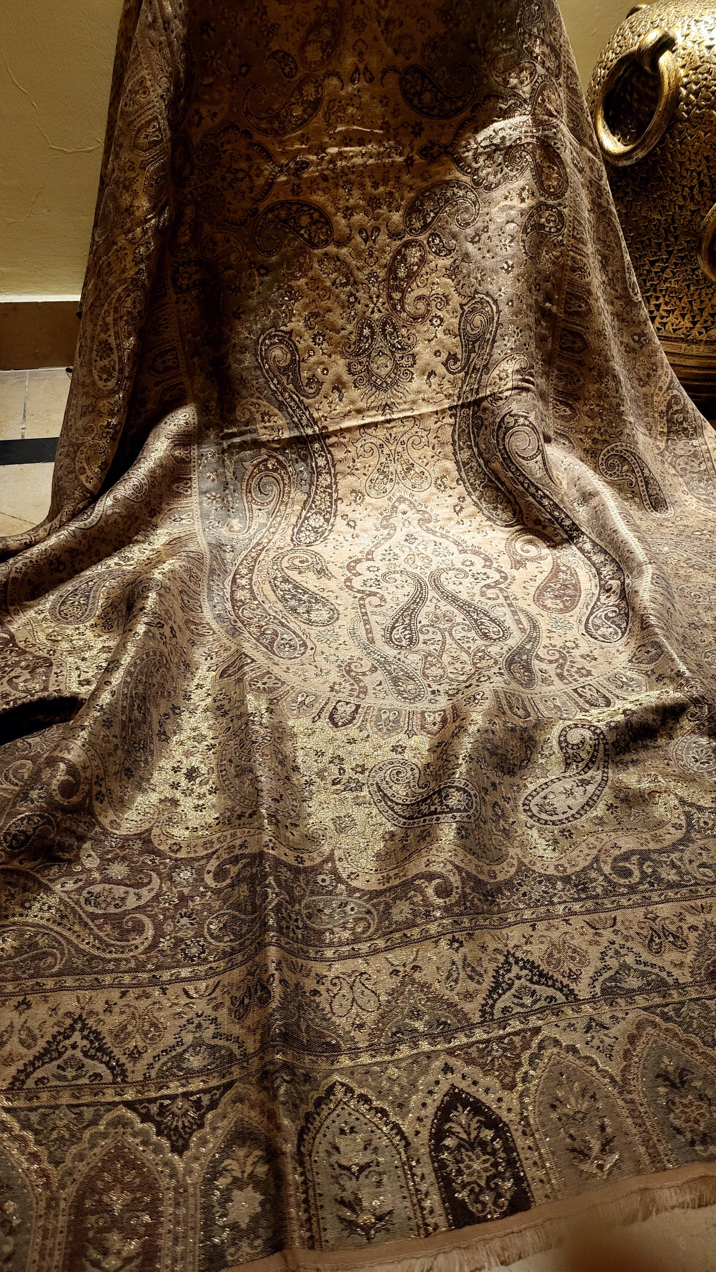 Reversible moonlight : shawl