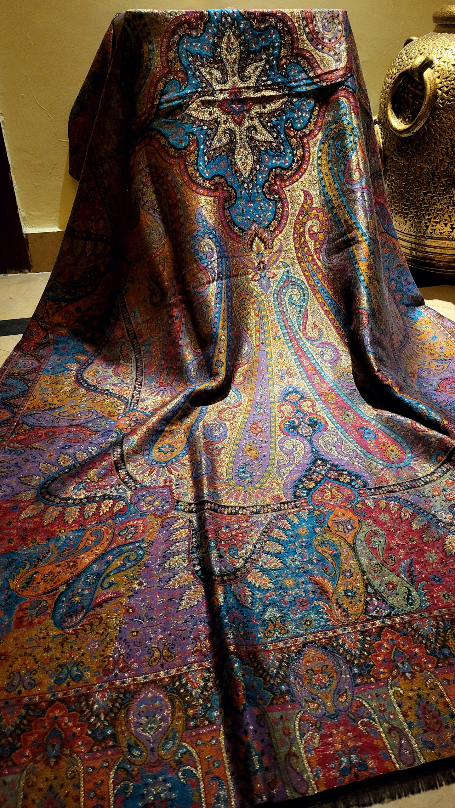 Reversible kaani : shawl