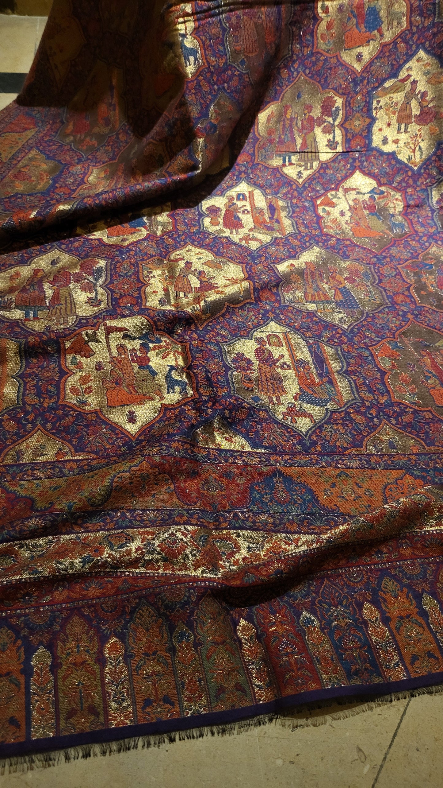 Noor mahal : kaani Reversible  shawl