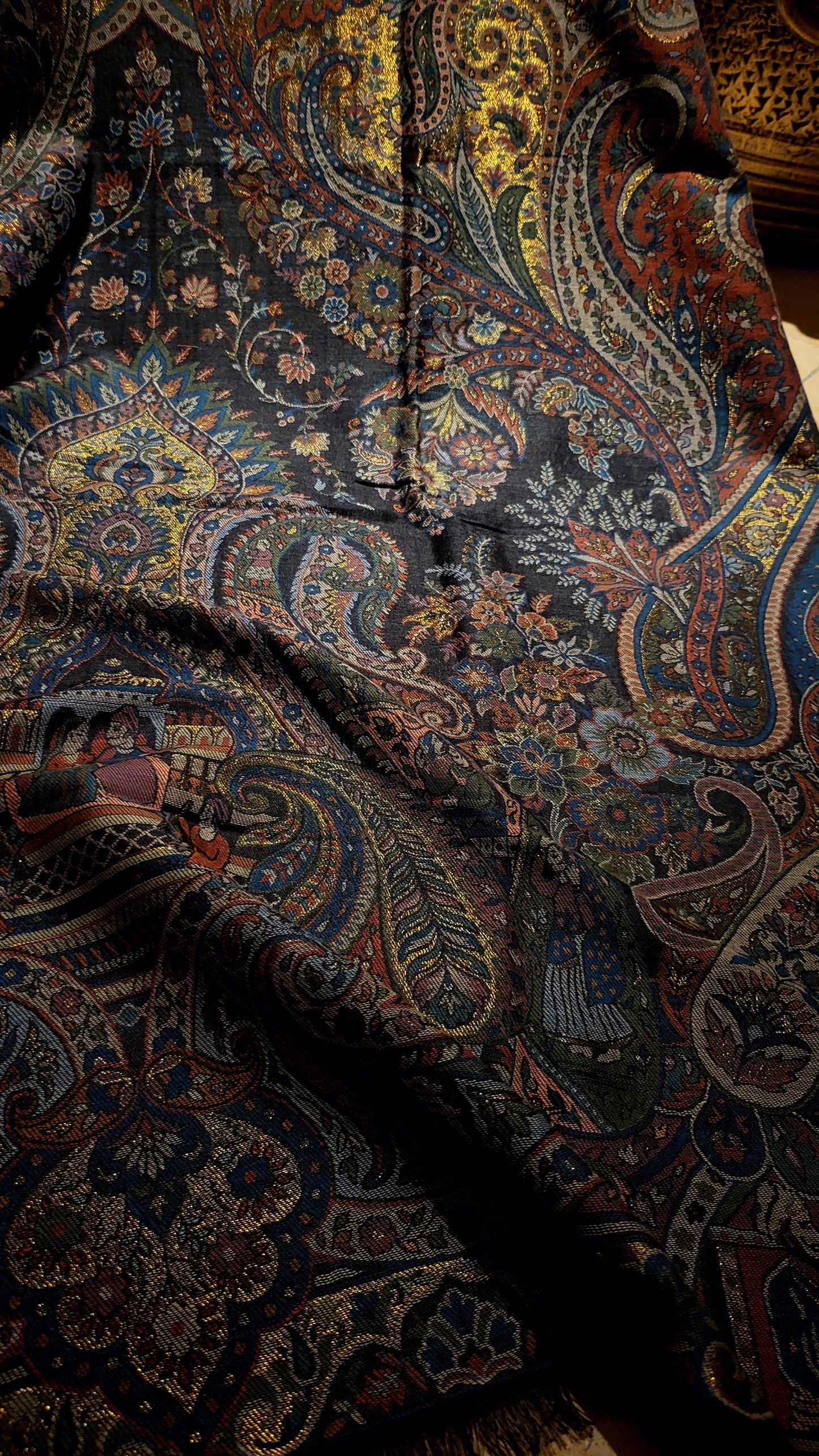 Royal mughal kanni : shawl