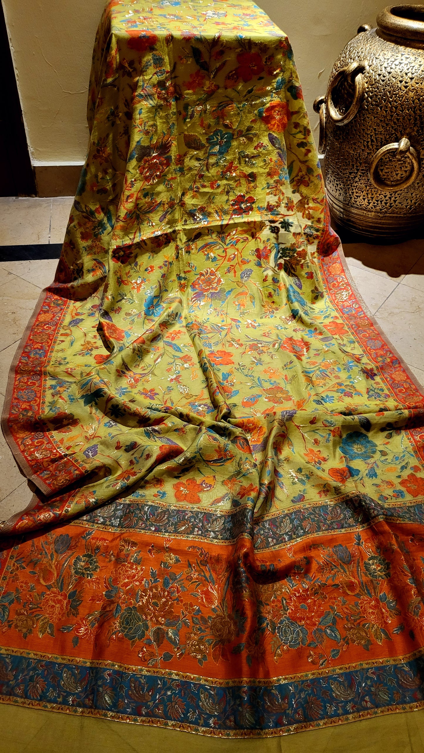 Apple green : silk kanni shawl