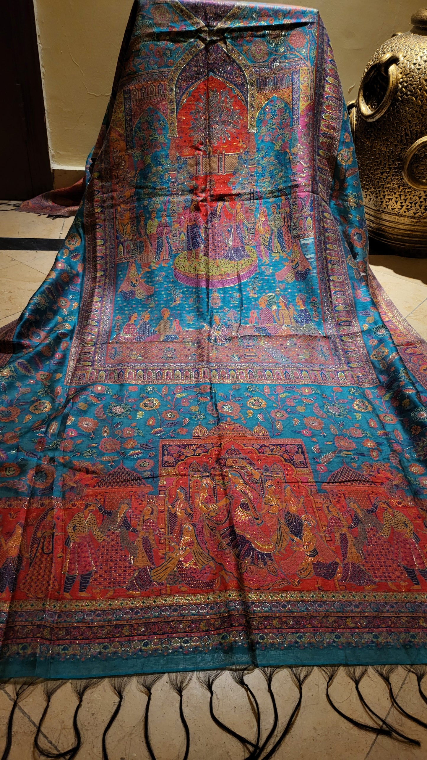 Mughal darbar : silk kanni shawl