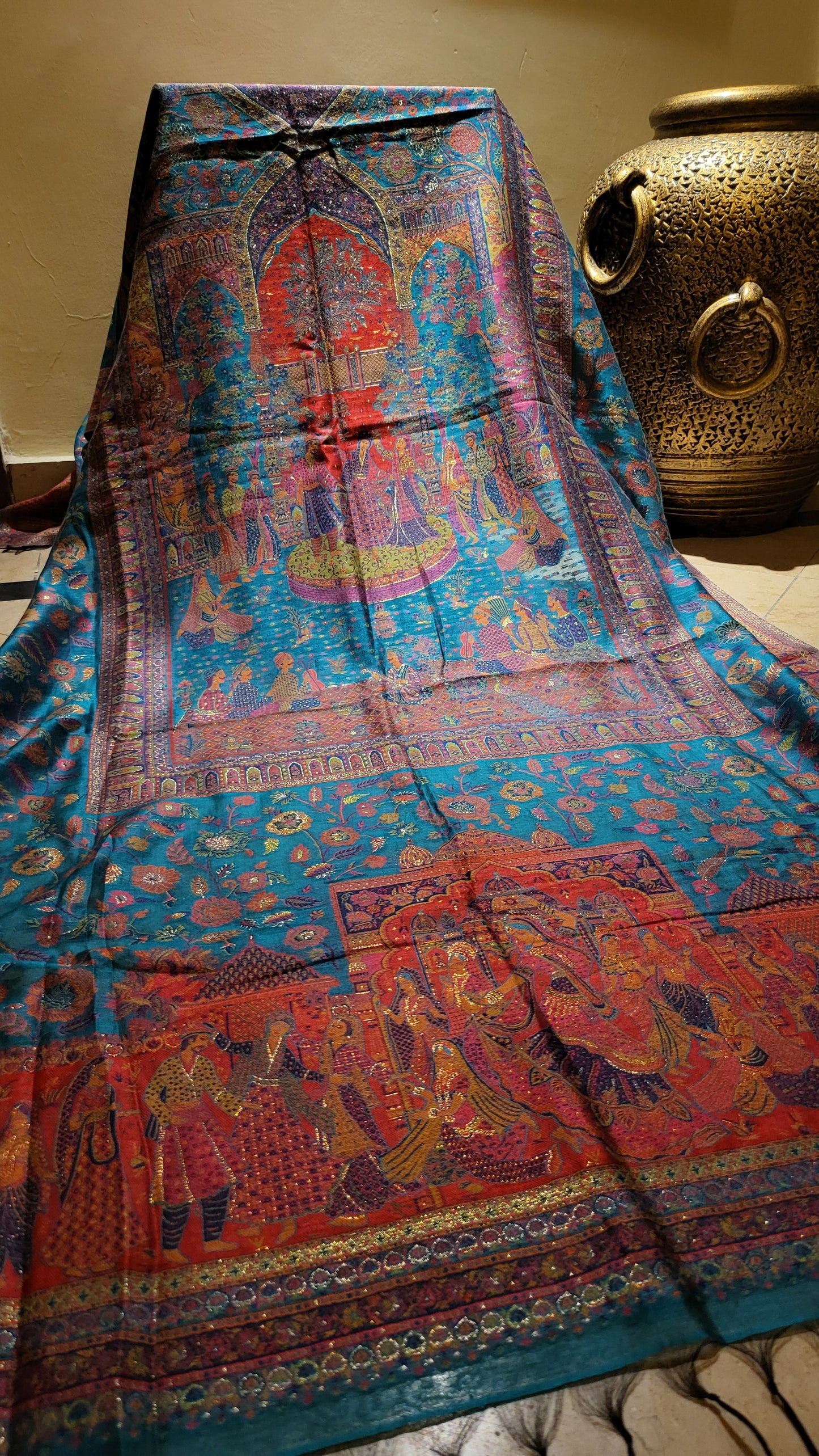 Mughal darbar : silk kanni shawl