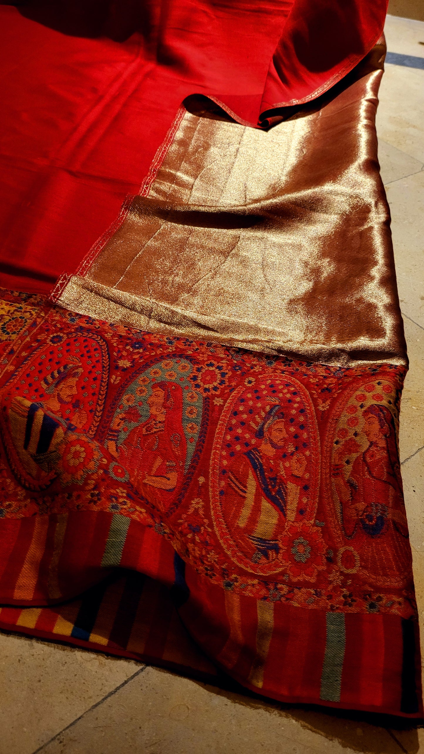 Reversible moonlight : kanni shawl