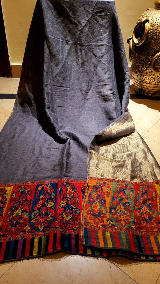 Reversible moonlight : kanni shawl