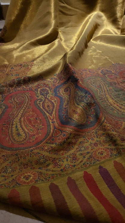 Golden kanni : shawl