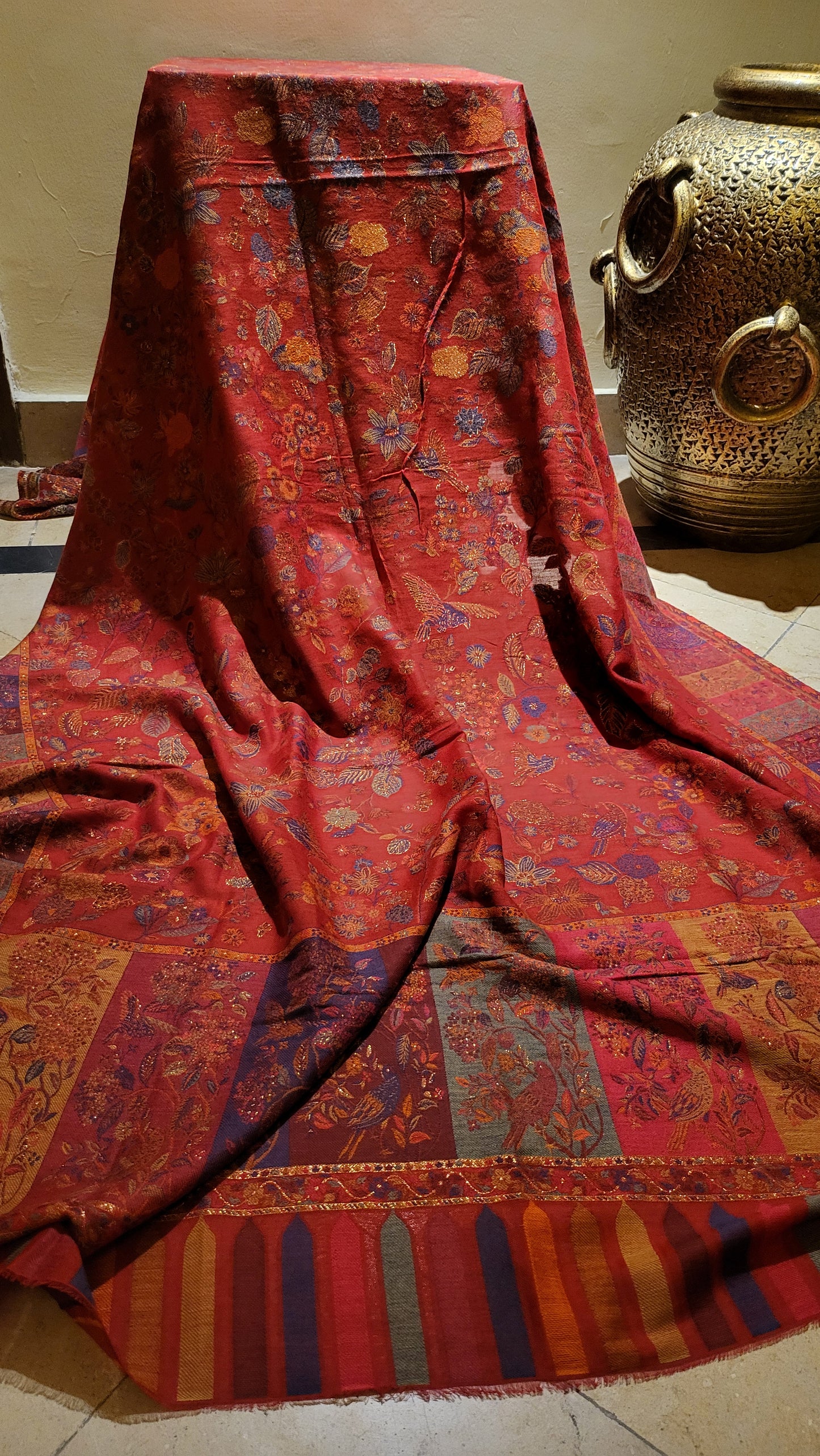 Red Toosh kanni : shawl