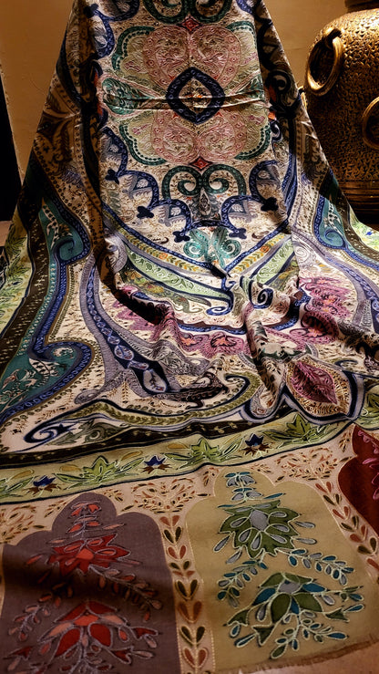 Beige and bold : Reelkaar shawl