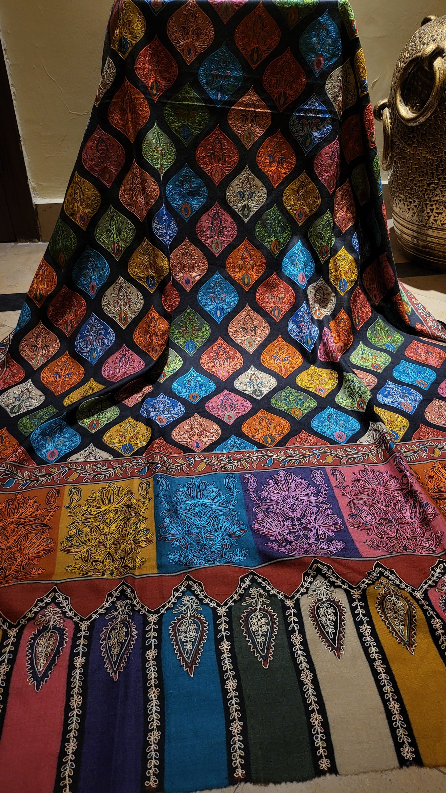 Bold and beautiful : Reelkaar shawl