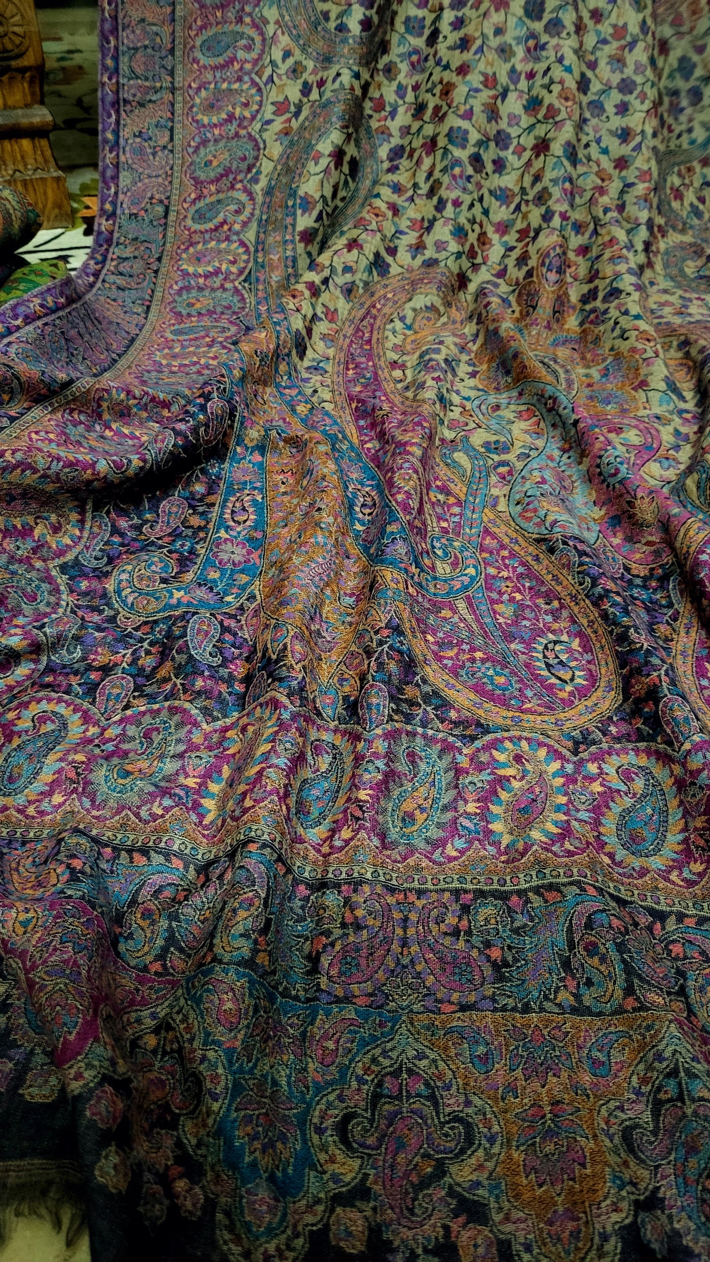 Persian kaani : shawl