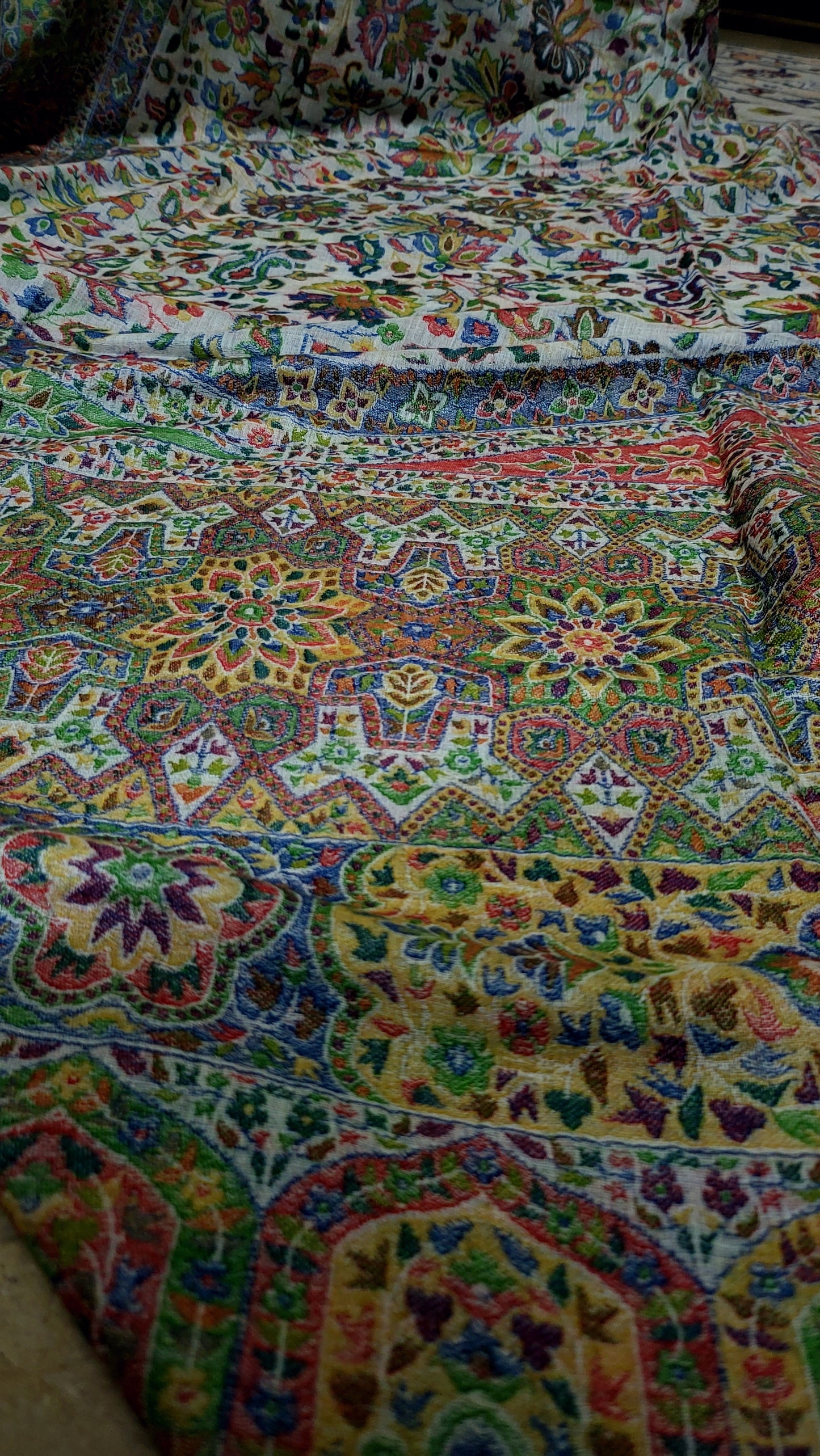 Persian kaani : shawl