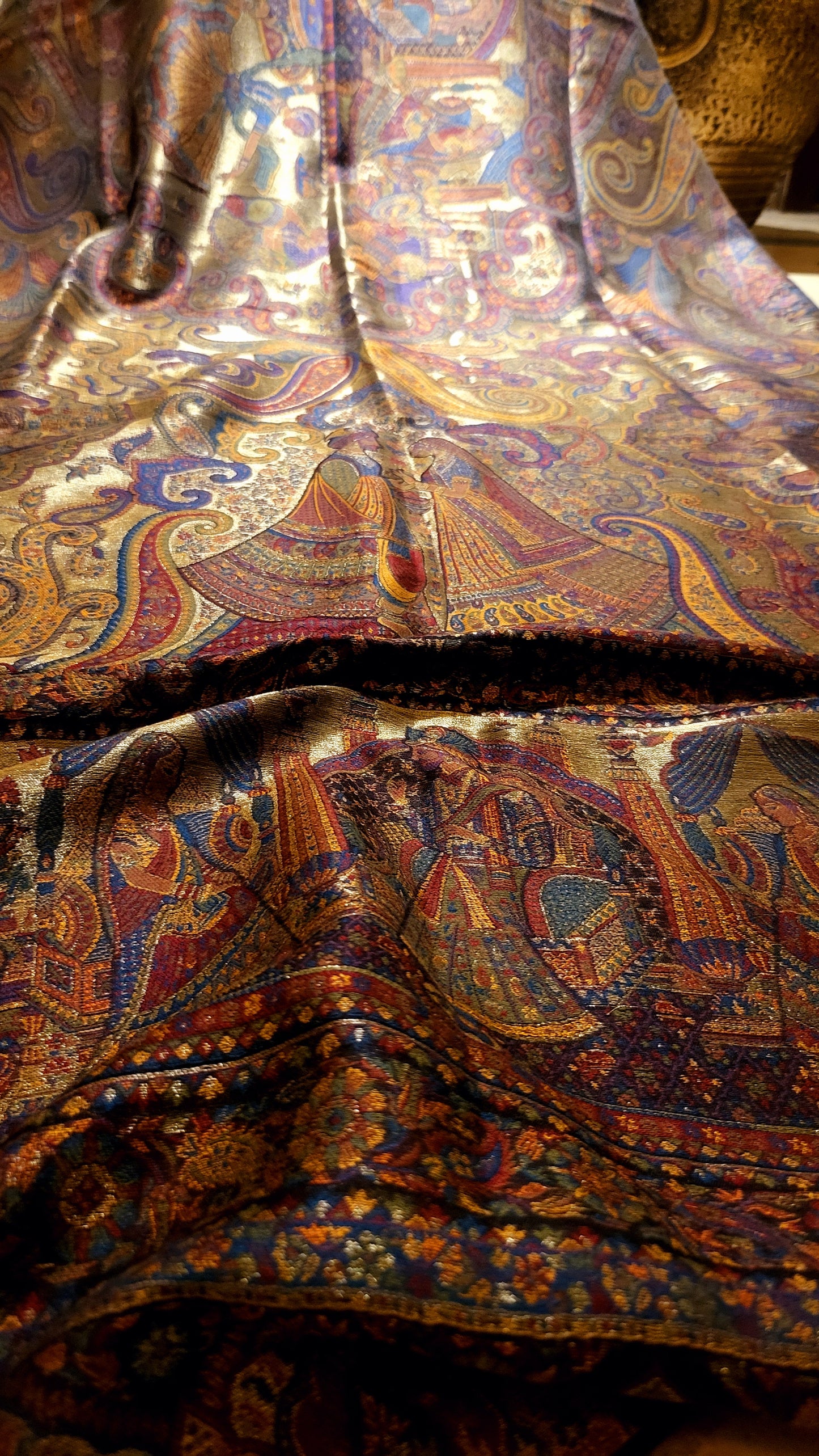 Laila's silky moonlight : kaani shawl