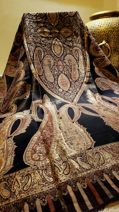 Jodha akbar : Reversible Moonlight shawl