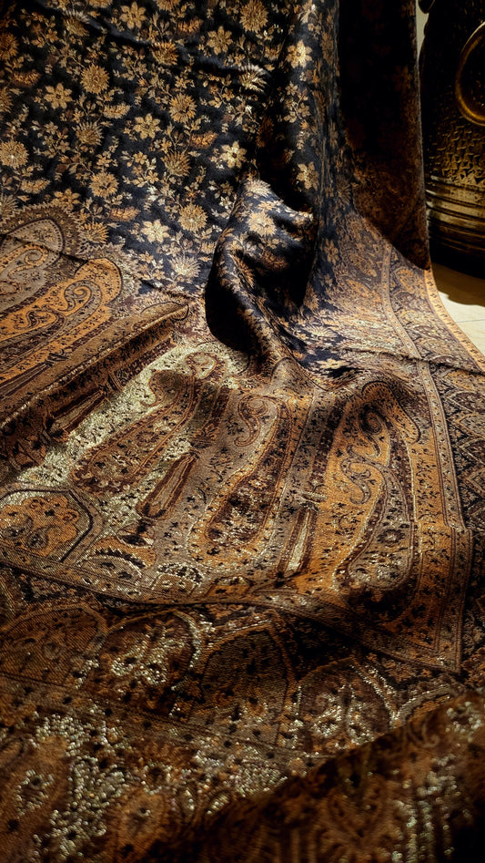 Reversible gandhara : Moonlight kaani shawl