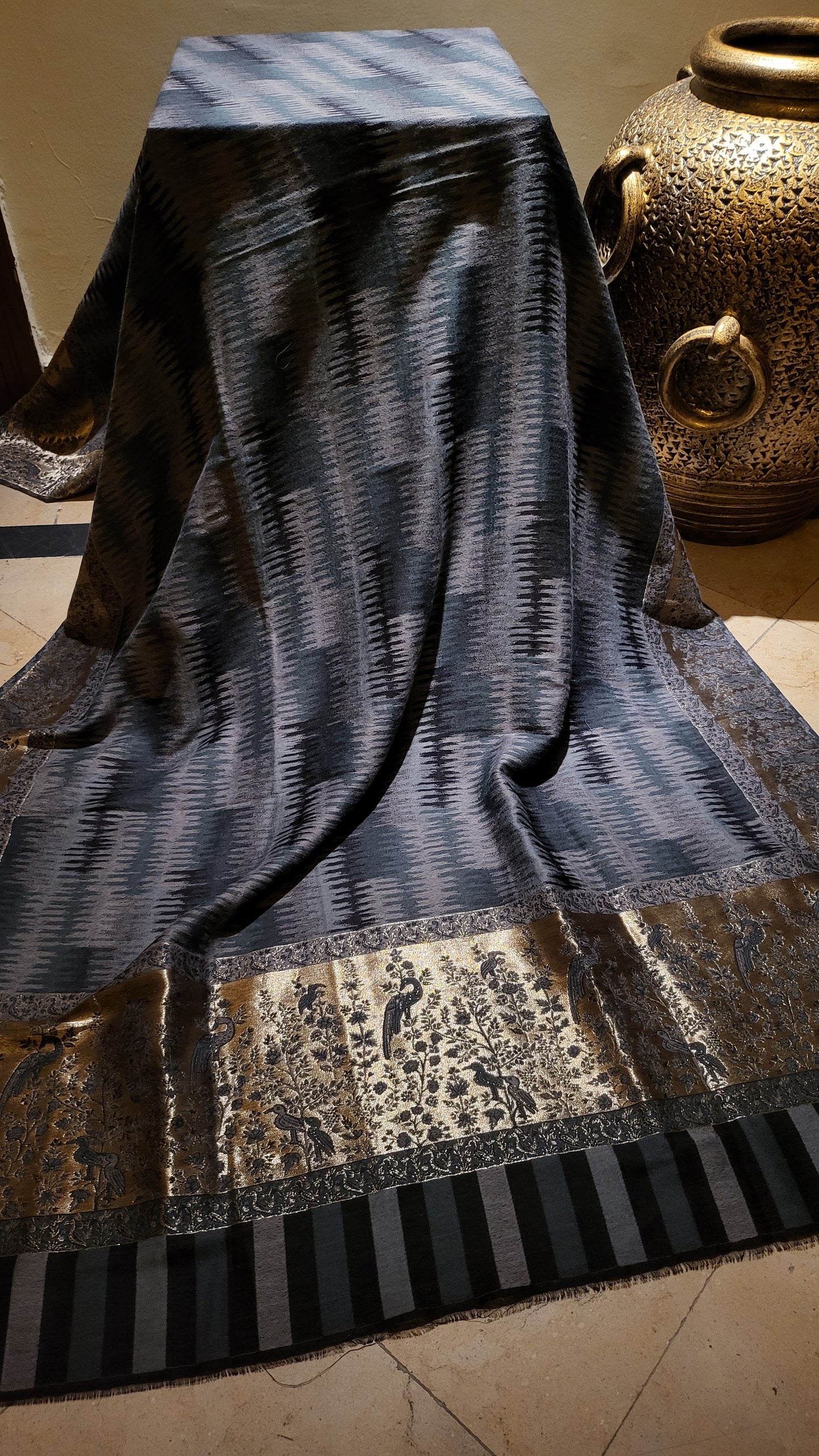 Birdie Moonlight : Toosh ikkat shawl