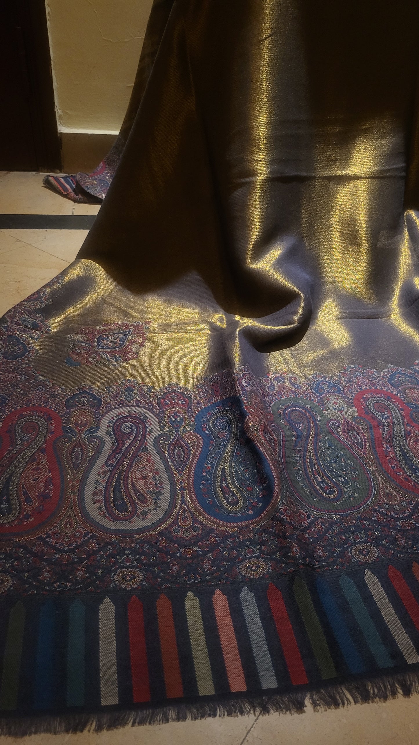Border moonlight : kaani shawl