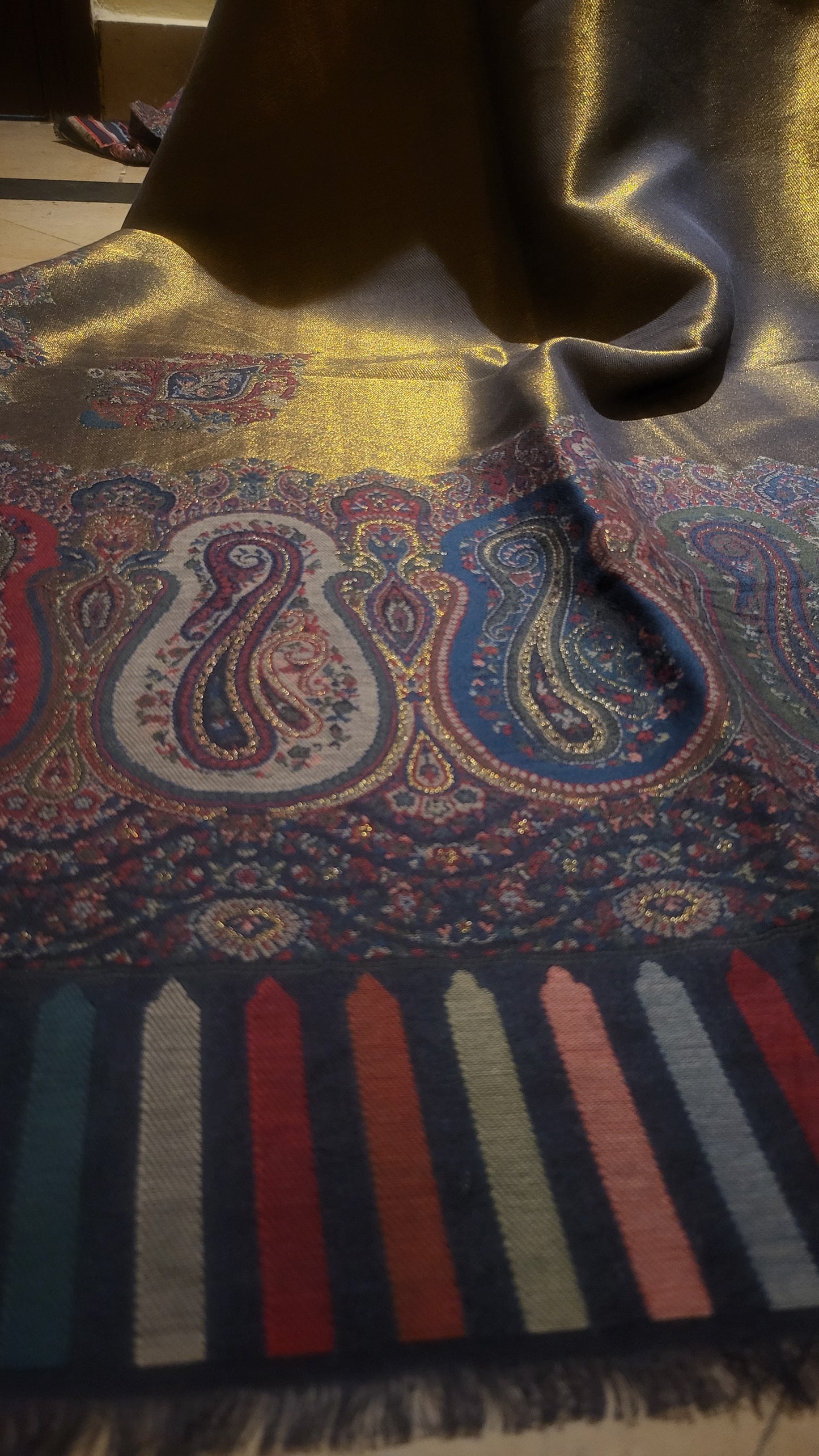 Border moonlight : kaani shawl