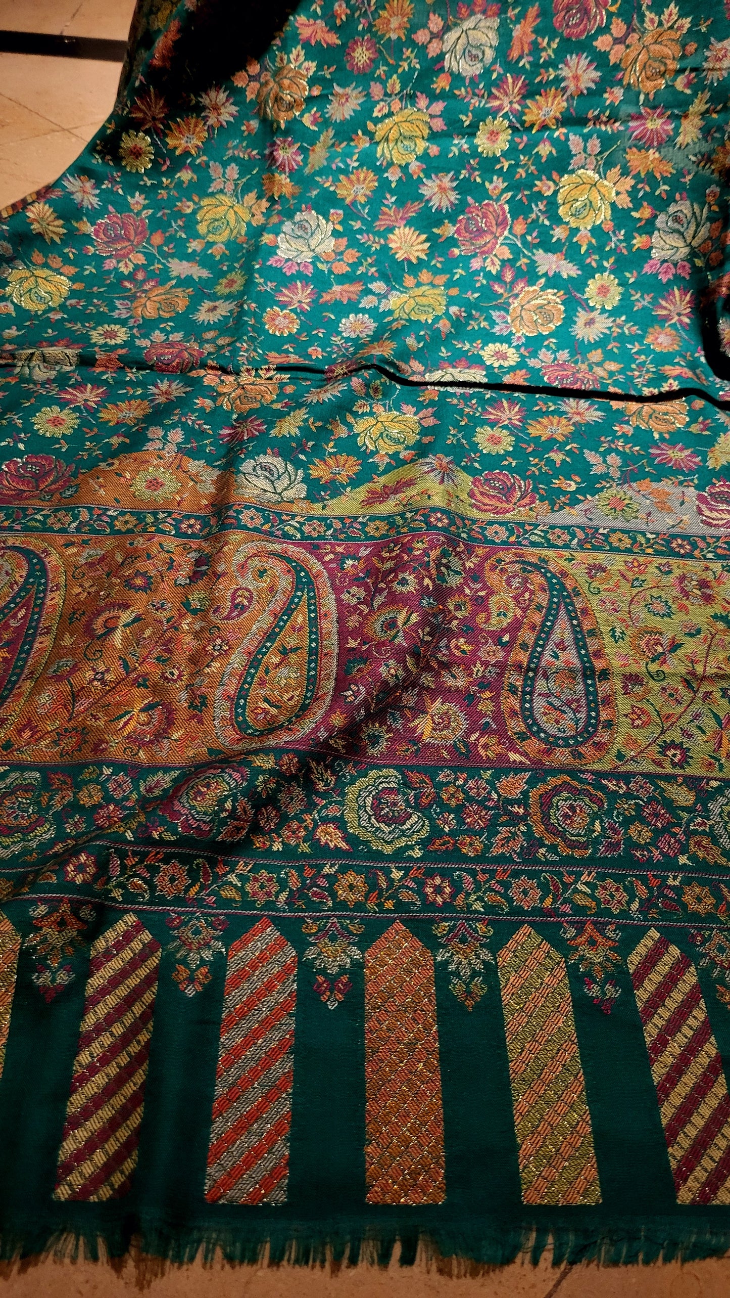Tabraizi kaani : Moonlight shawl