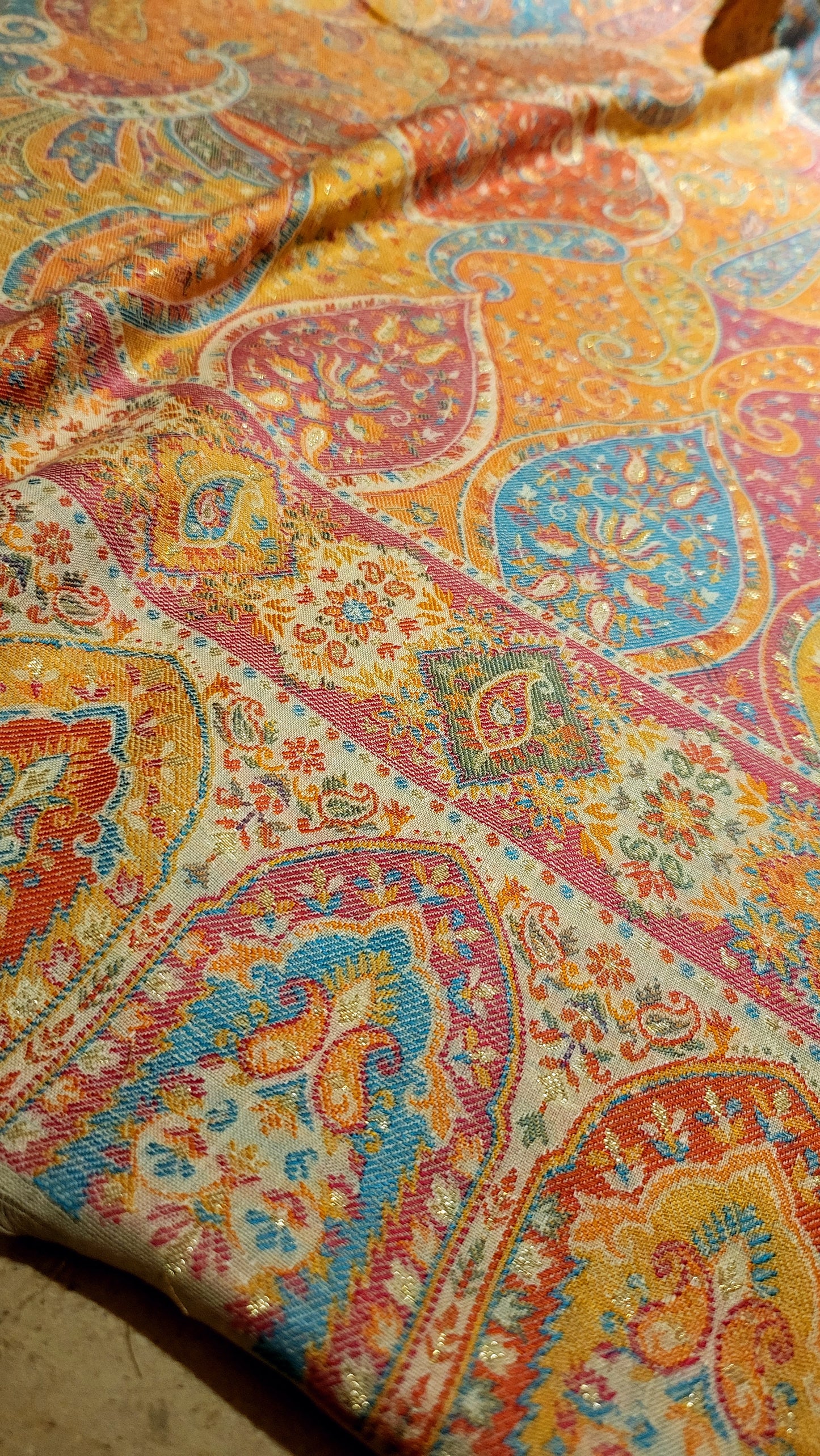 Tabraizi kaani : Moonlight shawl