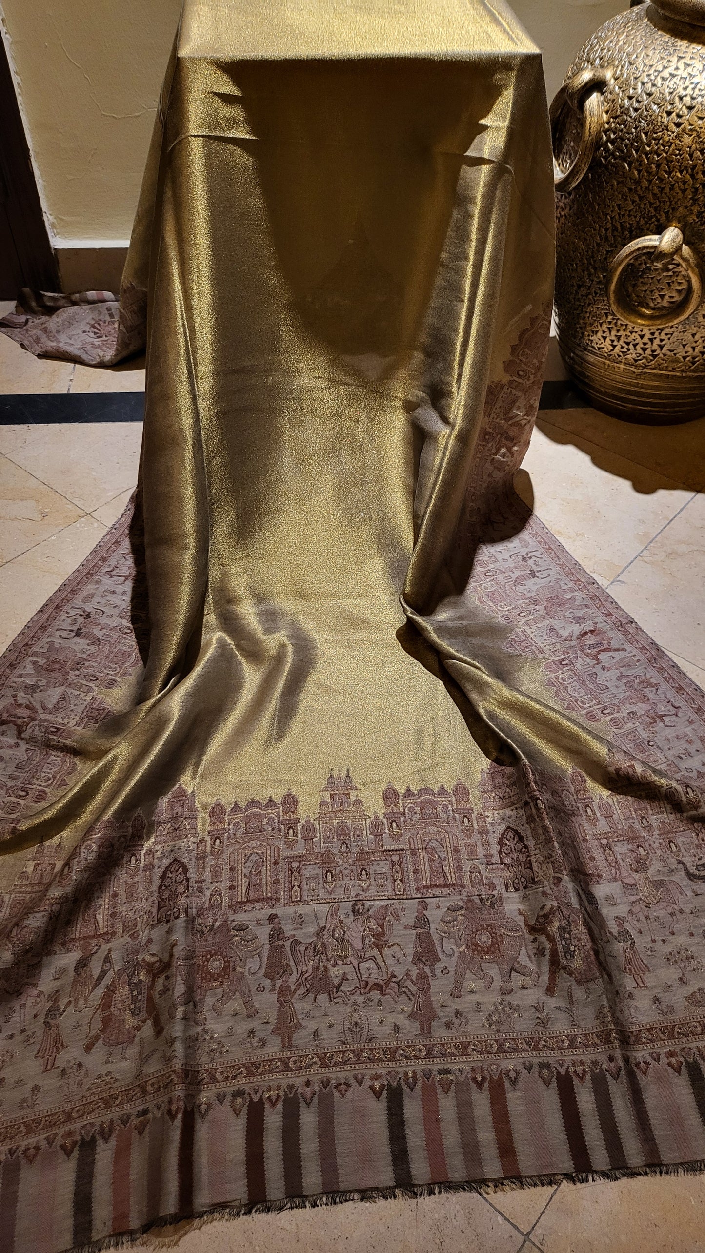 Gandhara Moonlight : kaani shawl