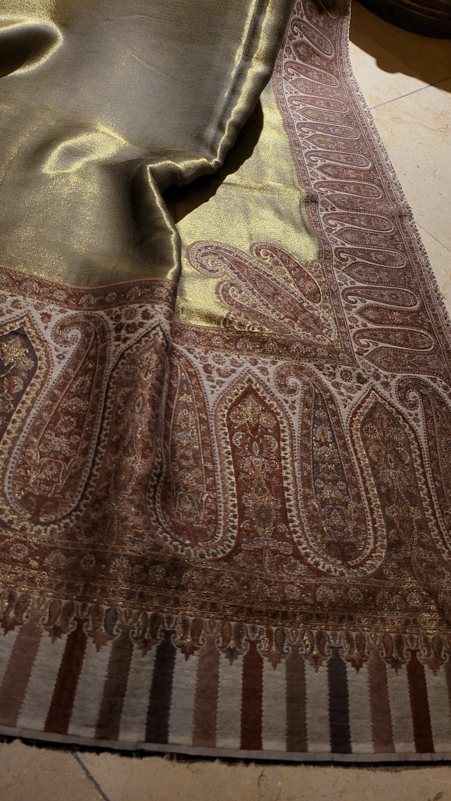 Gandhara kaani : Reversible shawl