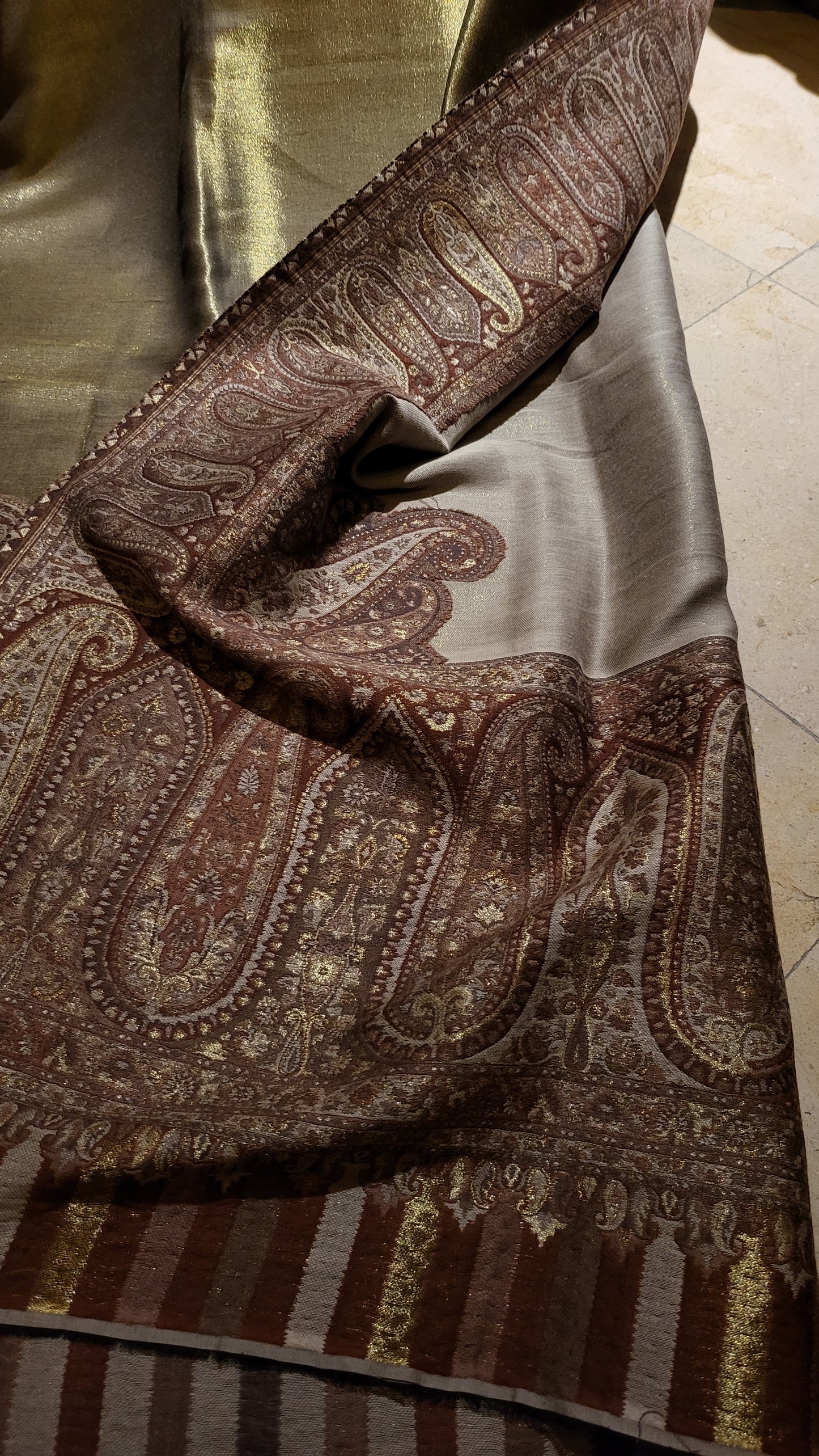 Gandhara kaani : Reversible shawl