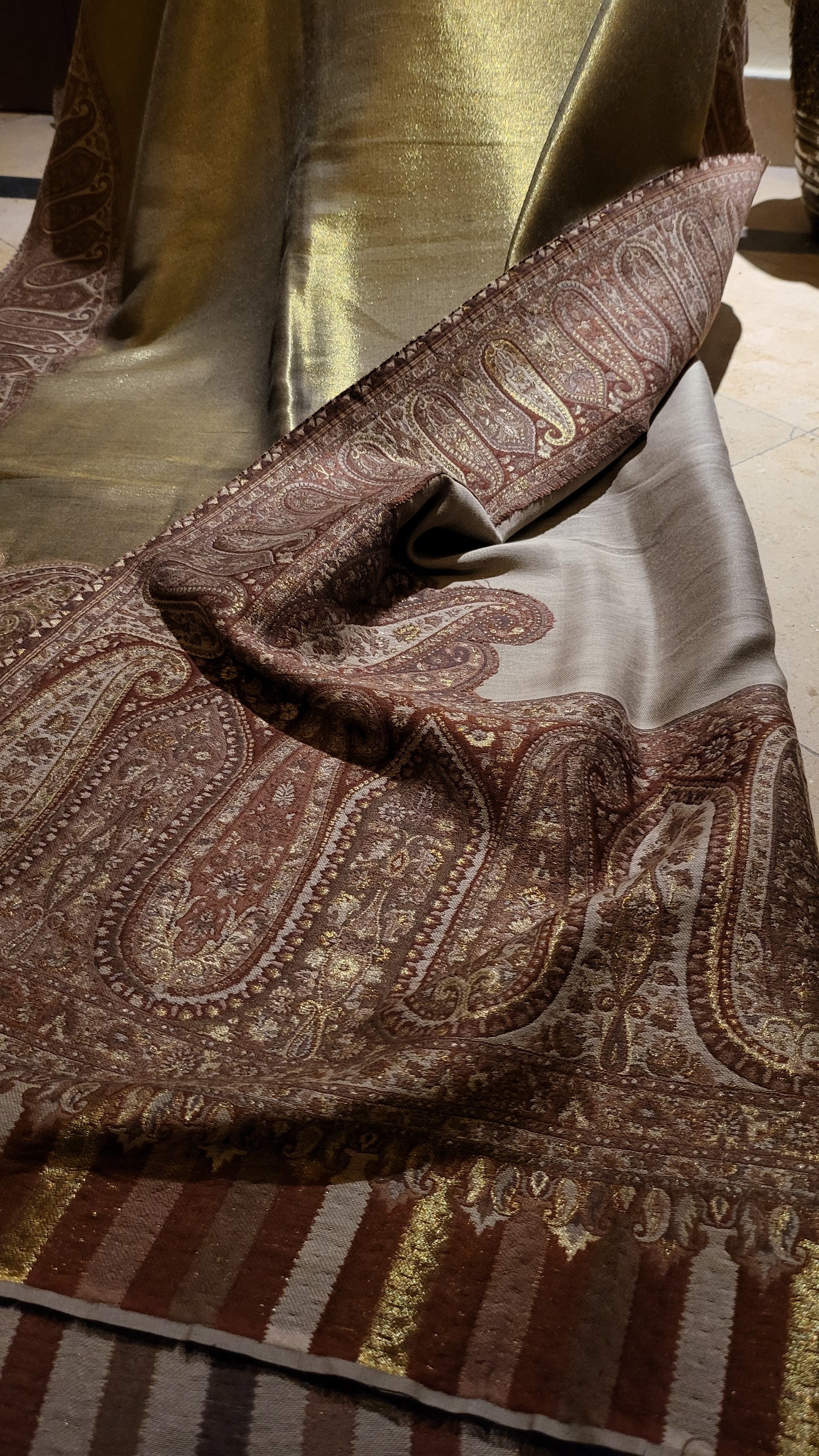 Gandhara kaani : Reversible shawl
