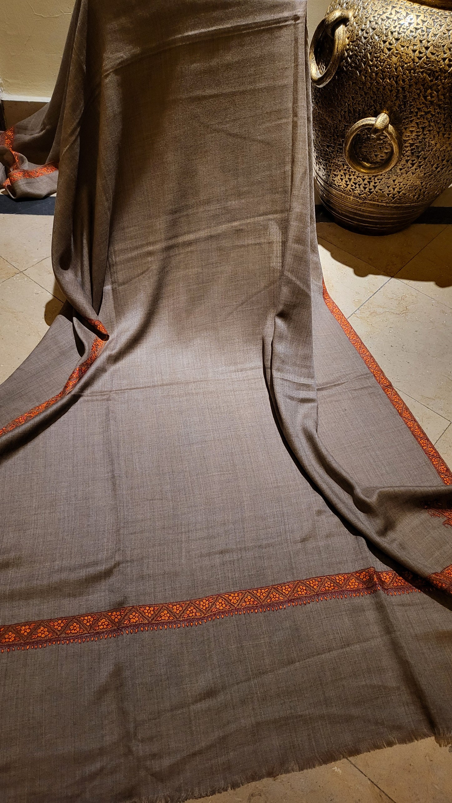 Hand made : Toosh shawl