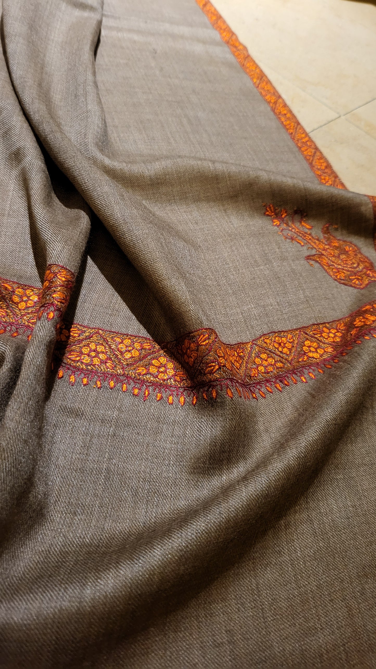 Hand made : Toosh shawl