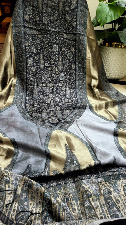 Black and gold : silky moonlight shawl