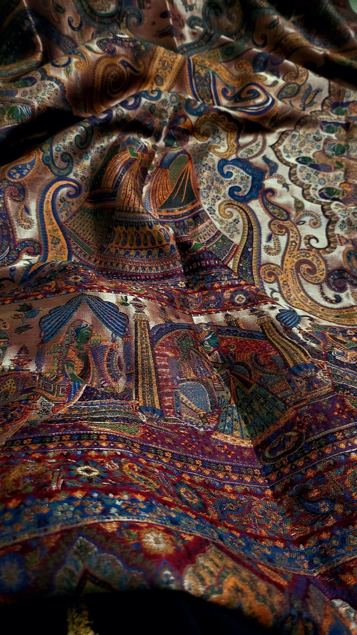 Shikargah silky moonlight : shawl