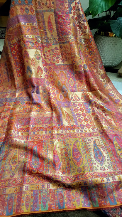 Mariana's silky moonlight : shawl