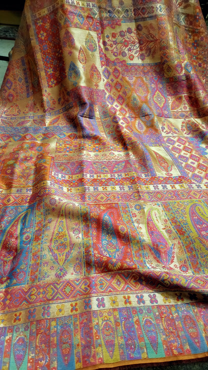 Mariana's silky moonlight : shawl