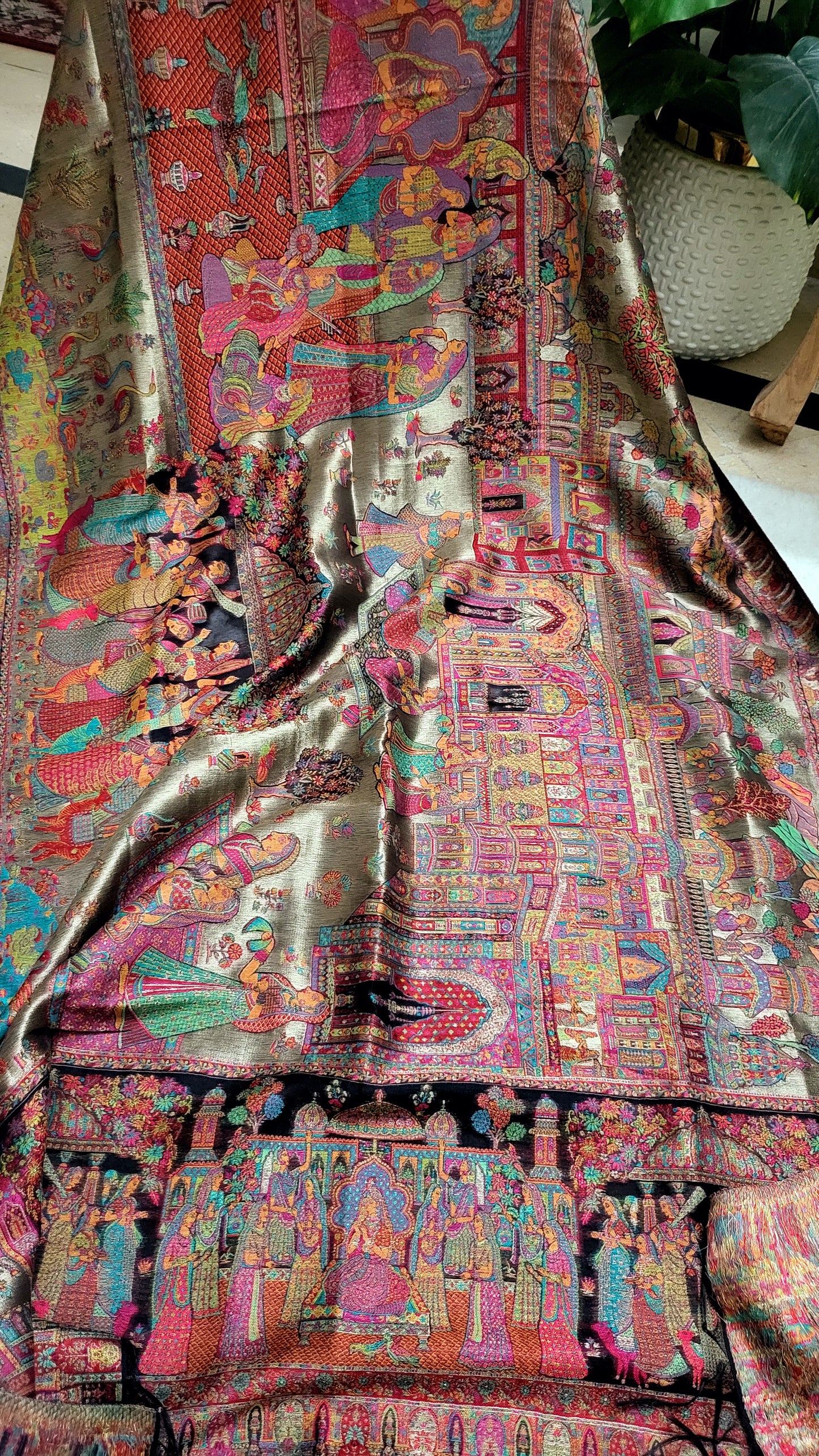 Silky moonlight : shawl